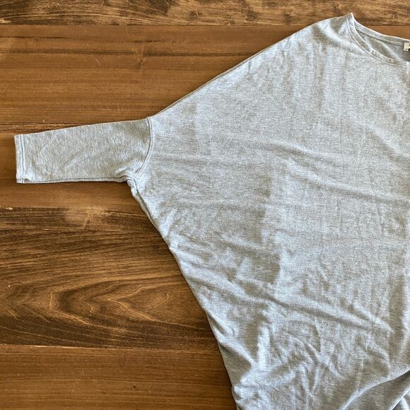 Story Gray Batwing Shirt Women's Large - Picture 6 of 8